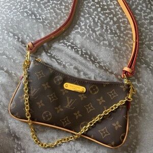 Louis Vuitton Monogram Crossbody with Gold Chain